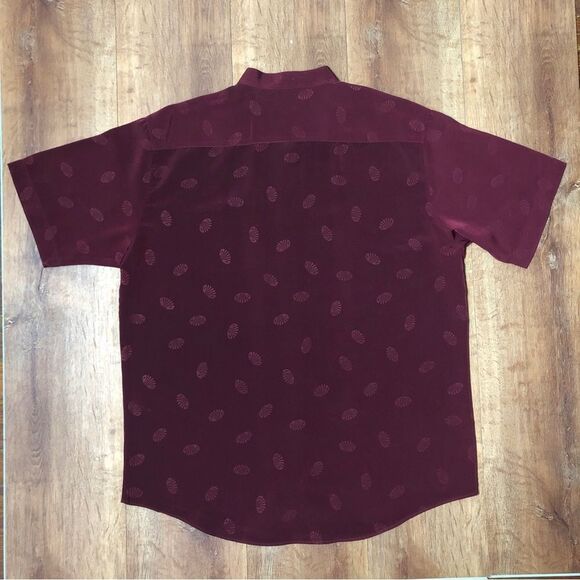 The Point Men's XXL Maroon Short Sleeve Button Down Collared Shirt - Picture 2 of 6